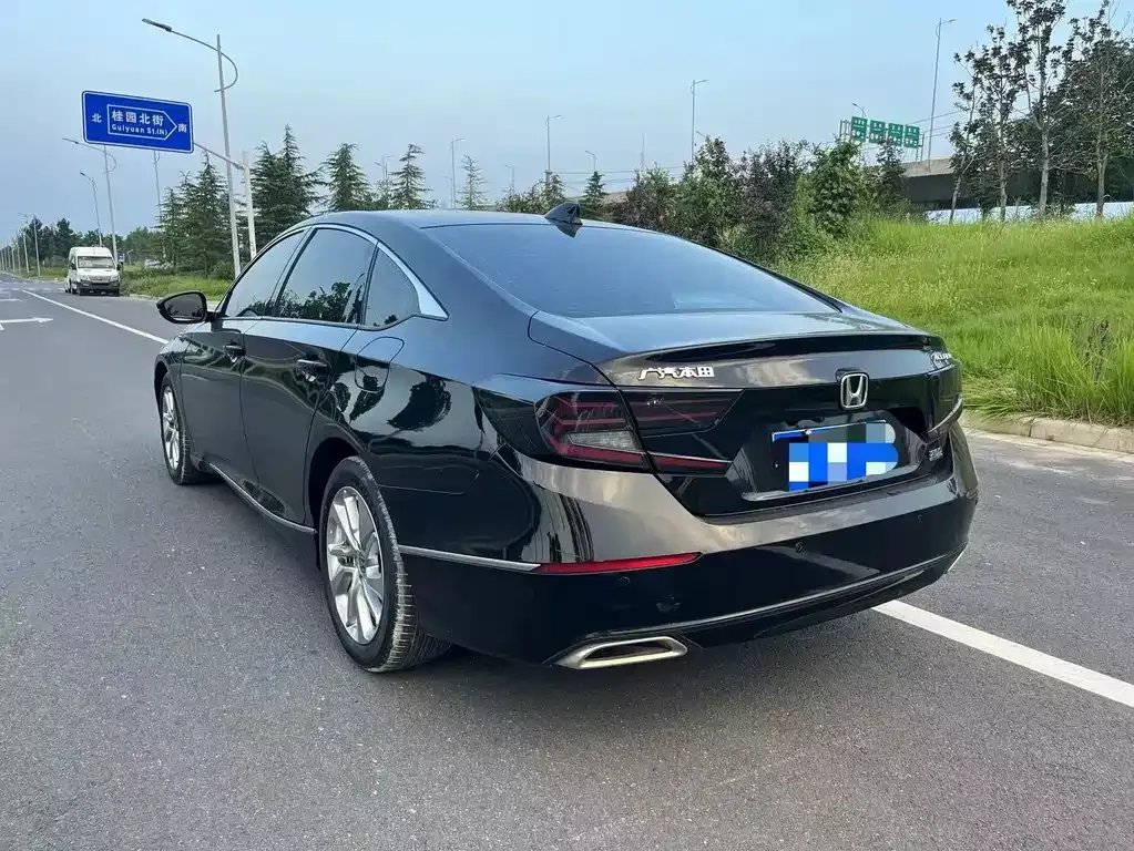 Honda Accord — фото 6