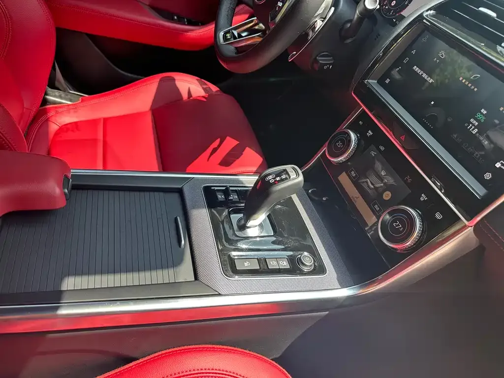 Jaguar XEL 2023 из CN, фото 3
