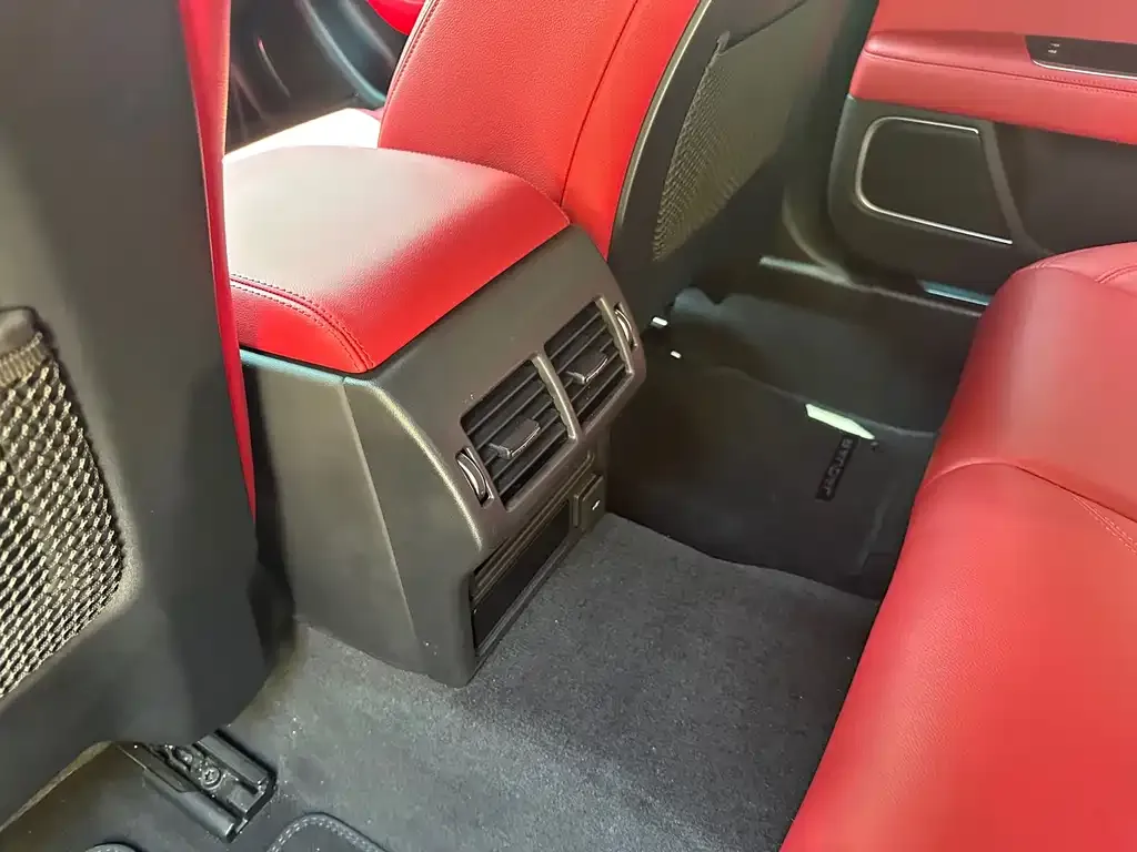 Jaguar XEL 2023 из CN, фото 4