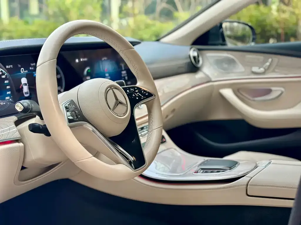 Mercedes-Benz CLS — фото 2