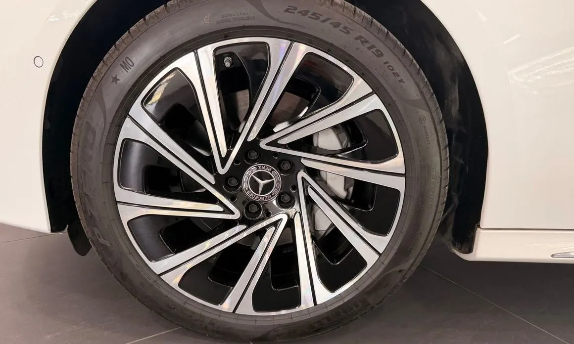 Mercedes-Benz E-Class 2024 из KR, фото 5