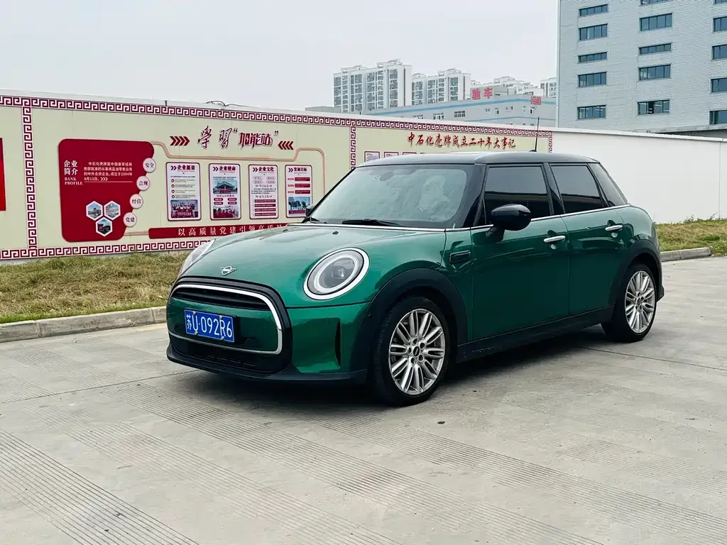 MINI Cooper (3-door) — фото 1