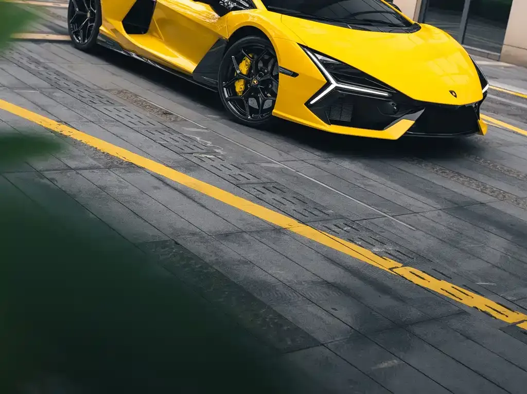 Lamborghini Revuelto 2026 из CN, фото 6