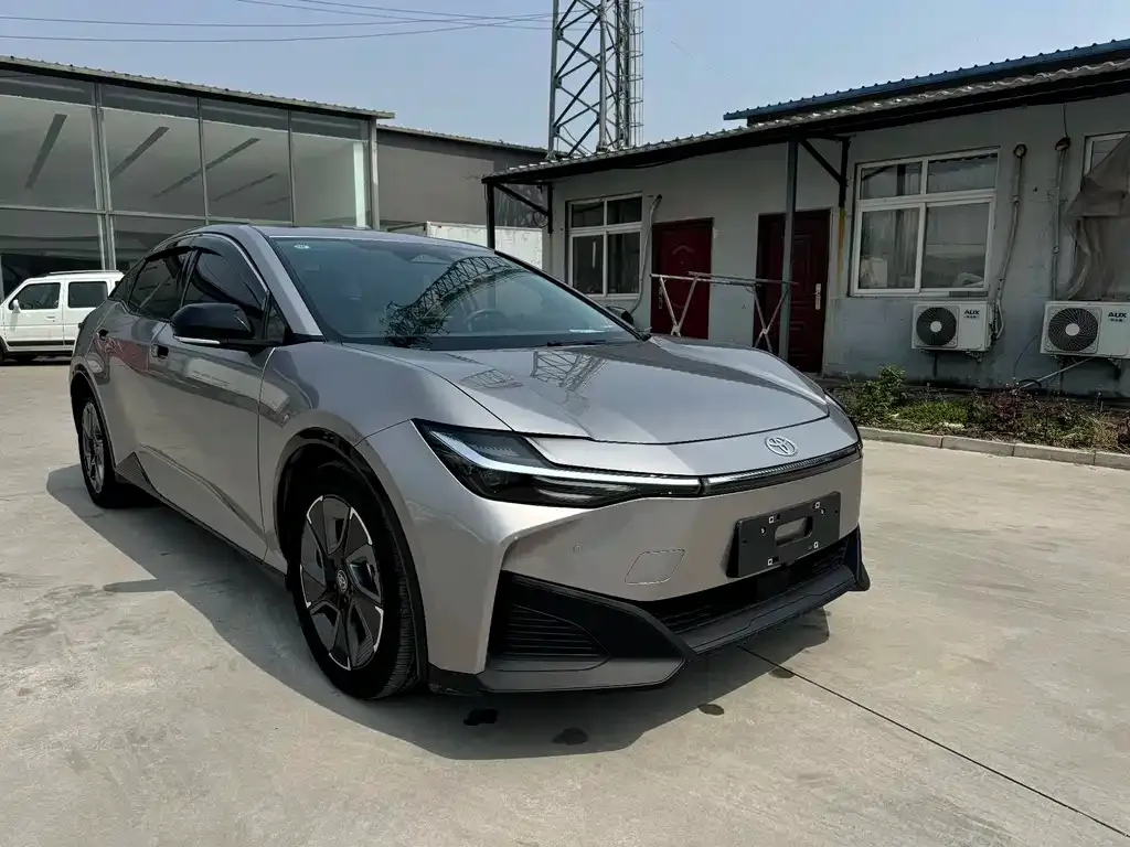 Toyota bZ3 2024 из CN, фото 6