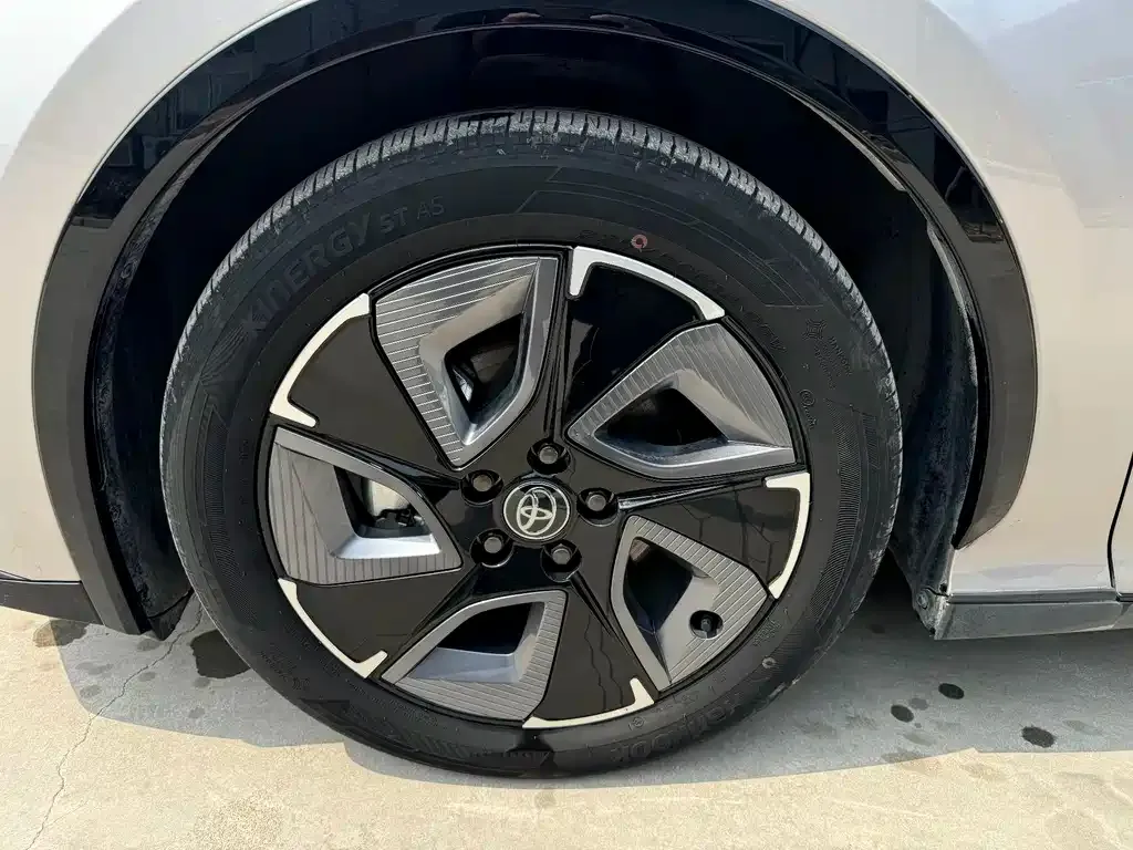 Toyota bZ3 2024 из CN, фото 9