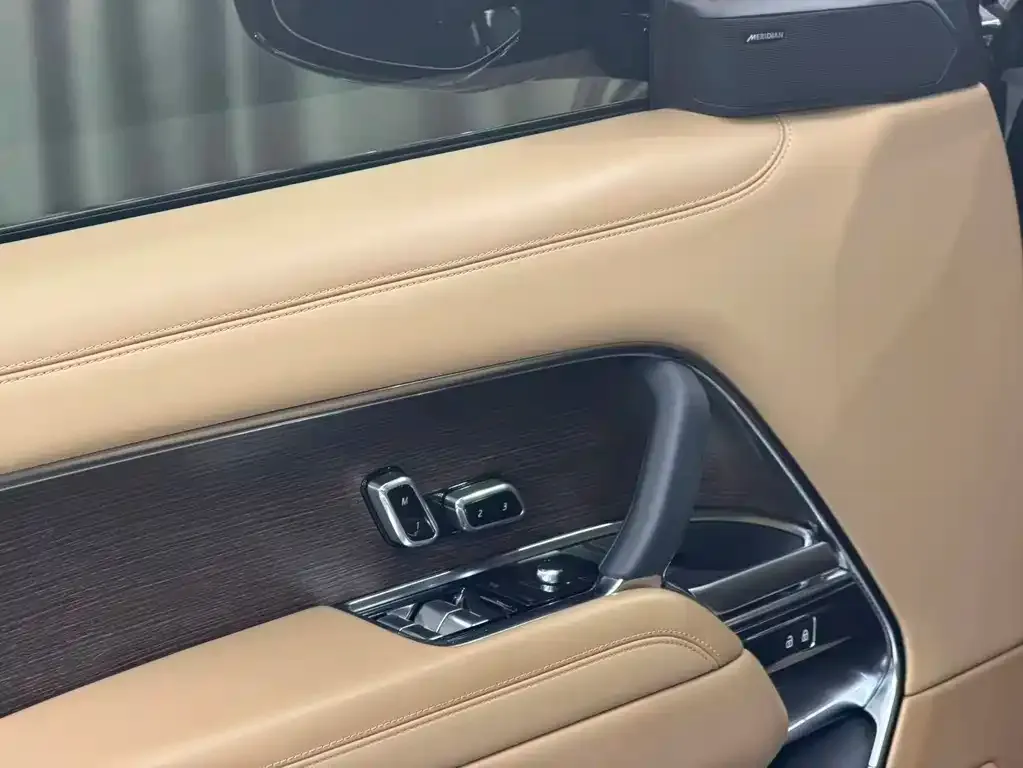 Land Rover Range Rover 2023 из CN, фото 2