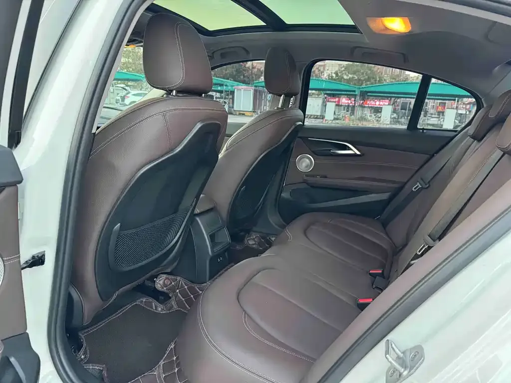 BMW 1 Series 2021 из CN, фото 6