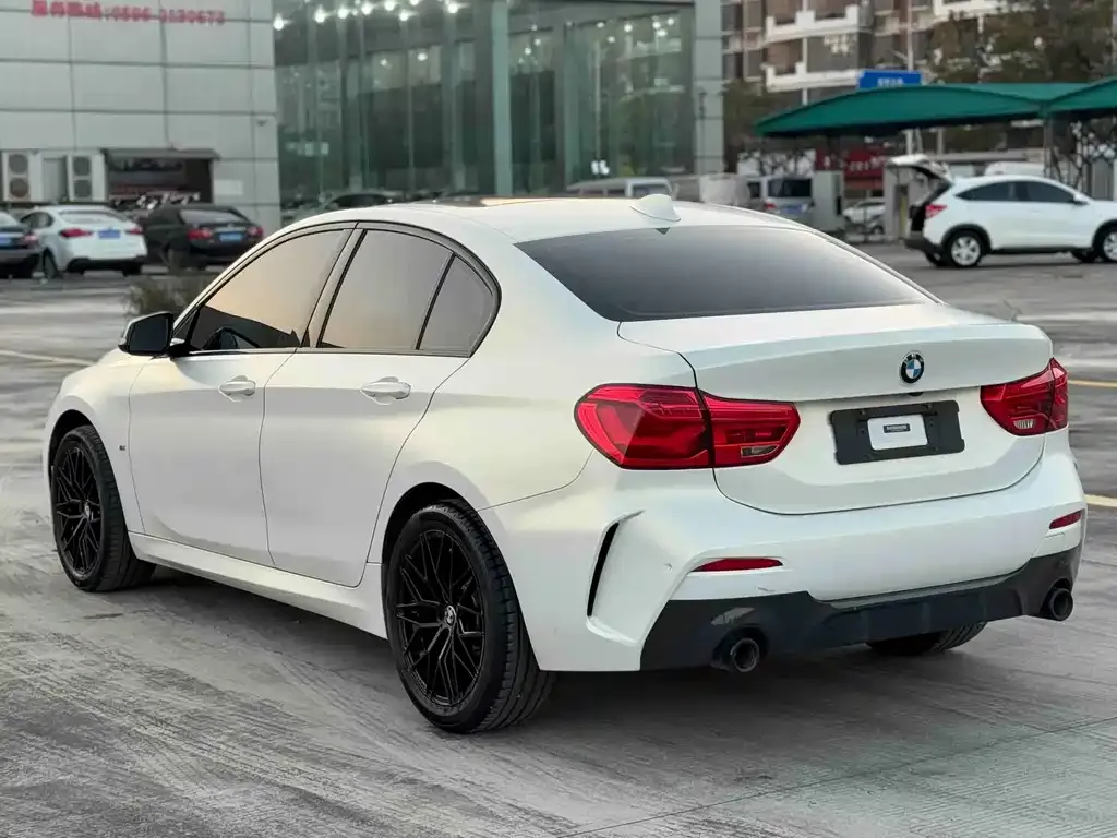 BMW 1 Series 2021 из CN, фото 8