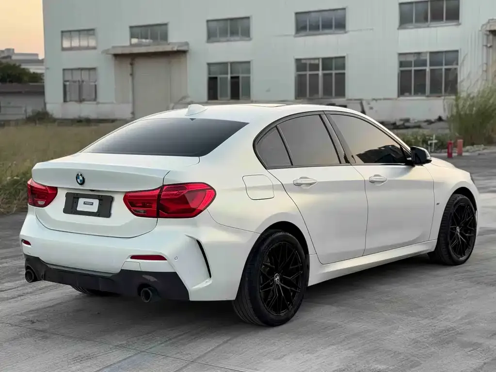 BMW 1 Series 2021 из CN, фото 4