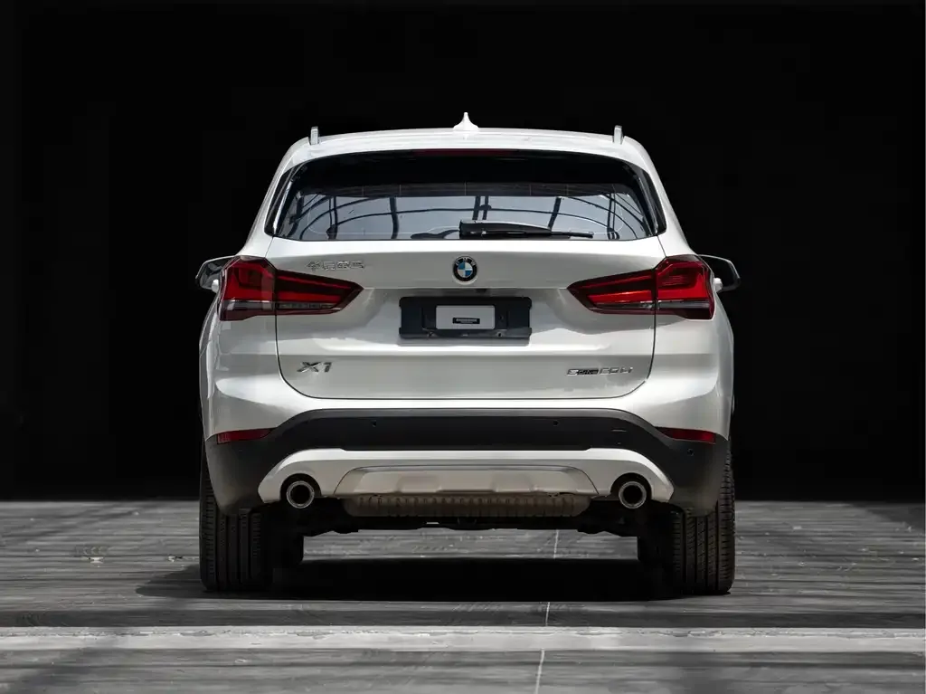 BMW X1 — фото 2