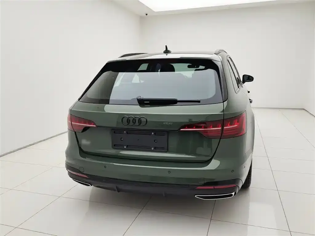 Audi A4 (Import) 2023 из CN, фото 2