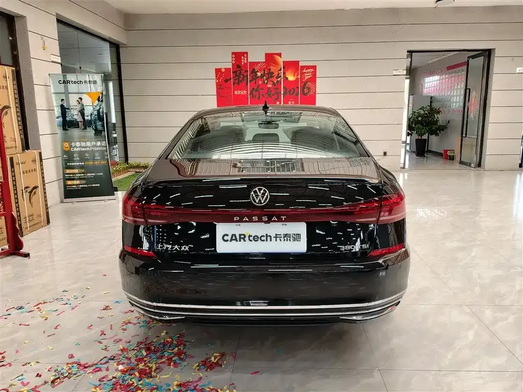 Volkswagen Passat — фото 10