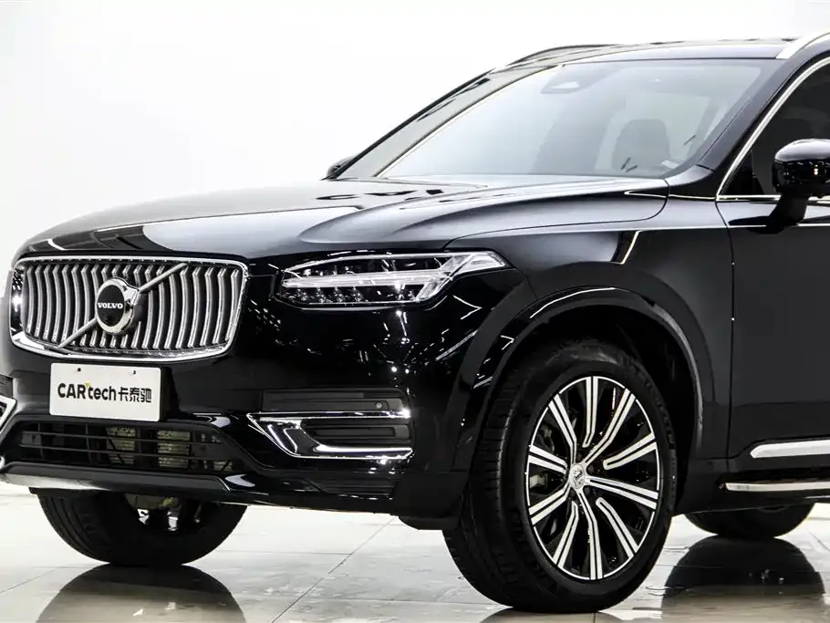 Volvo XC90 — фото 8