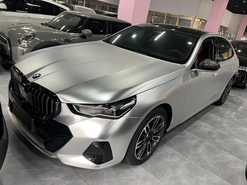 BMW 5 Series 2024 из CN, фото 1