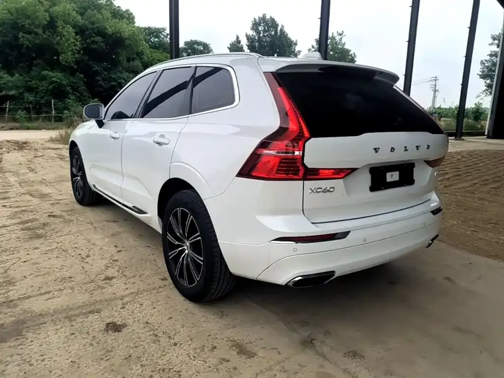 Volvo XC60 2021 из CN, фото 8