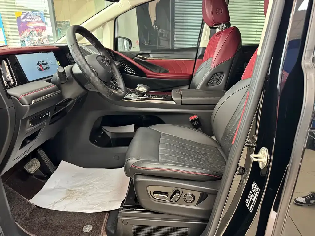 GAC Motor Trumpchi E9 — фото 8