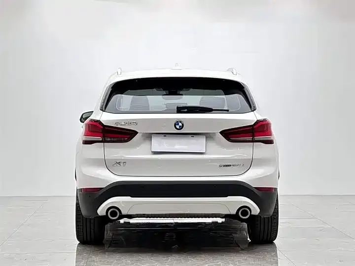 BMW X1 — фото 8
