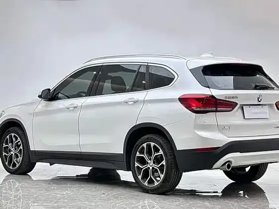 BMW X1 — фото 7