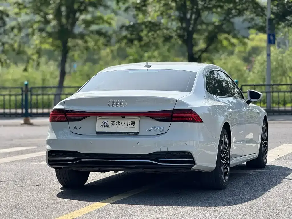 Audi A7L — фото 6