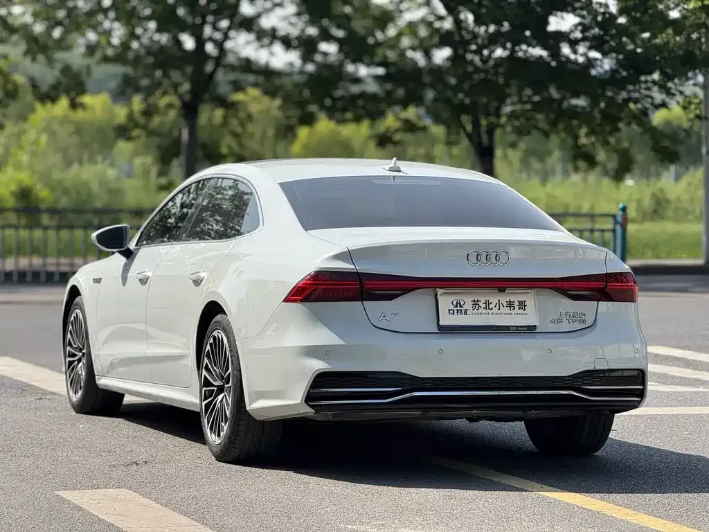 Audi A7L — фото 5