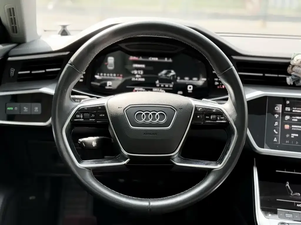 Audi A7L — фото 3