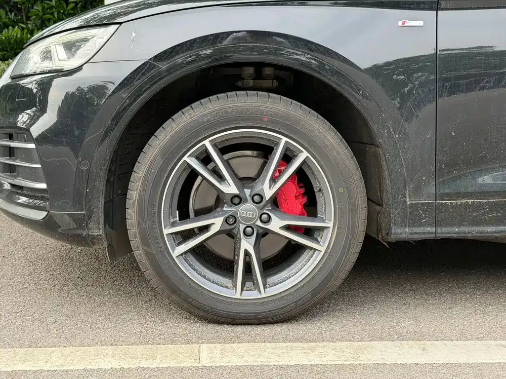 Audi Q5L 2021 из CN, фото 5