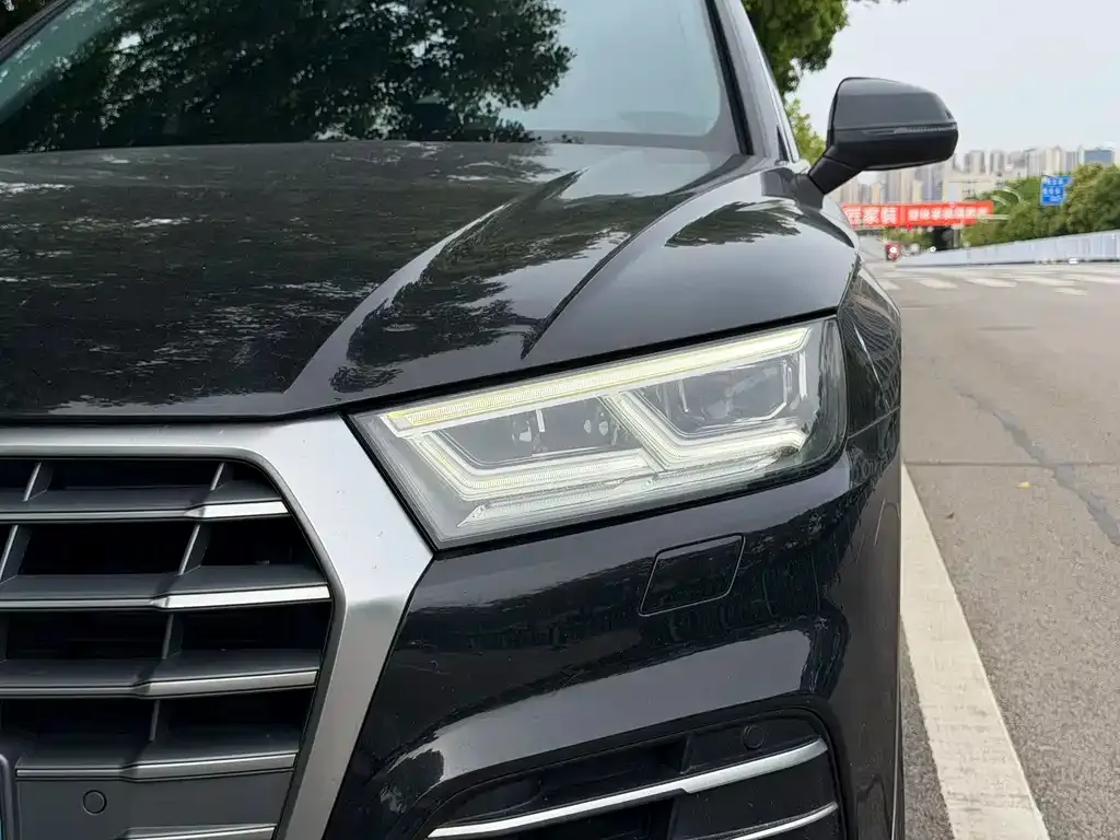Audi Q5L 2021 из CN, фото 6
