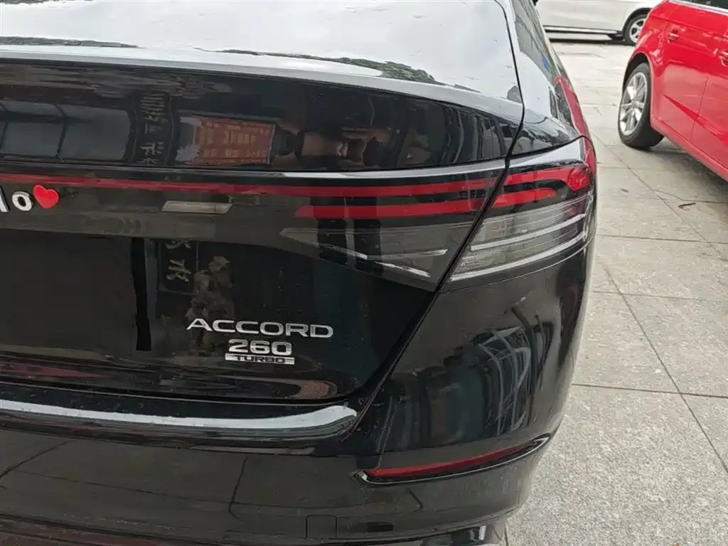 Honda Accord — фото 5