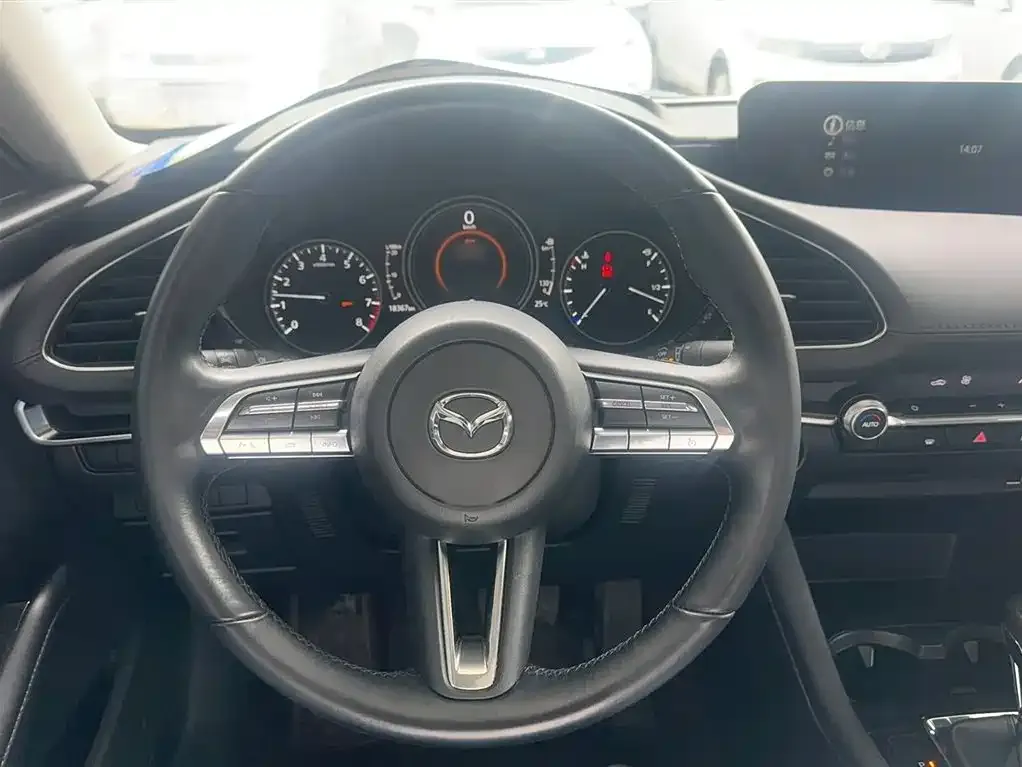 Mazda 3 Axela 2024 из CN, фото 4