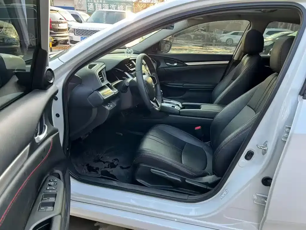 Honda Civic — фото 10