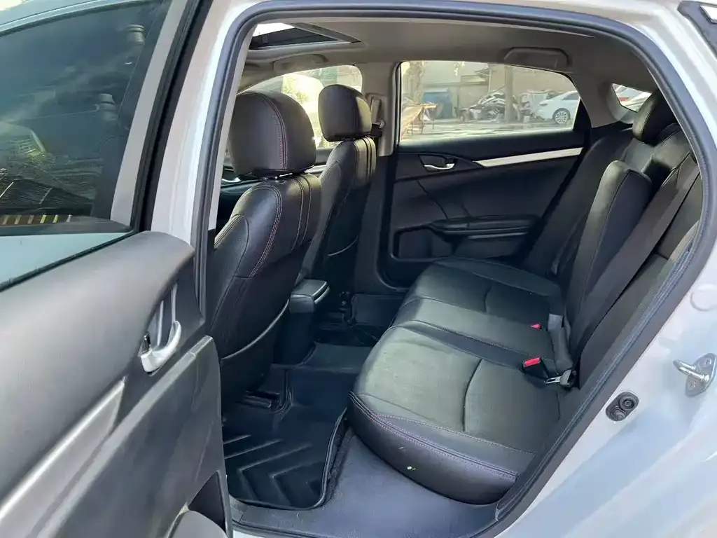 Honda Civic — фото 7