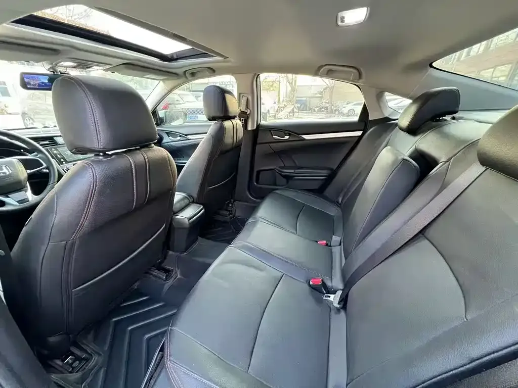 Honda Civic — фото 4