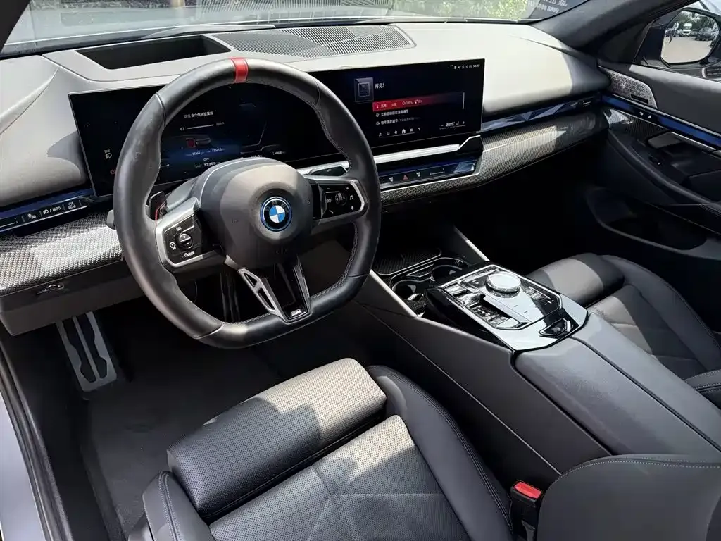 BMW i5 M60 2025 из CN, фото 4