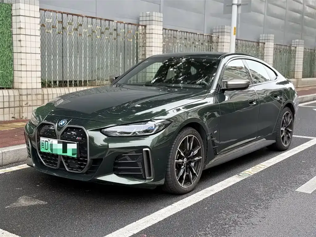 BMW i4