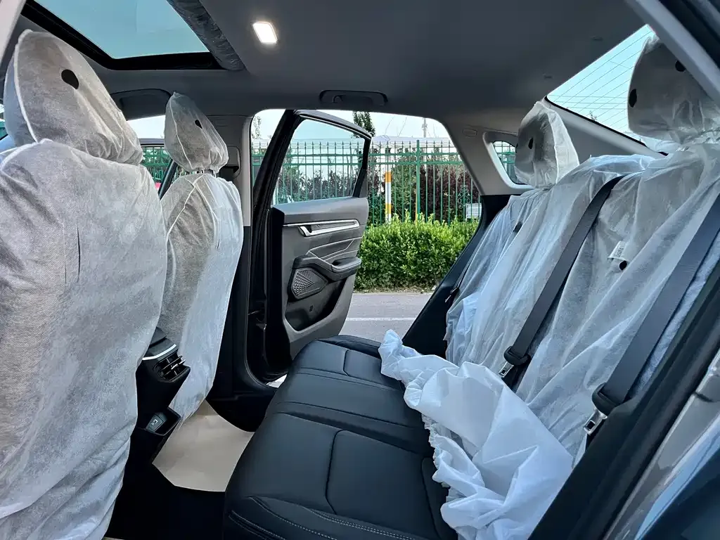 Geely Emgrand 2026 из CN, фото 8