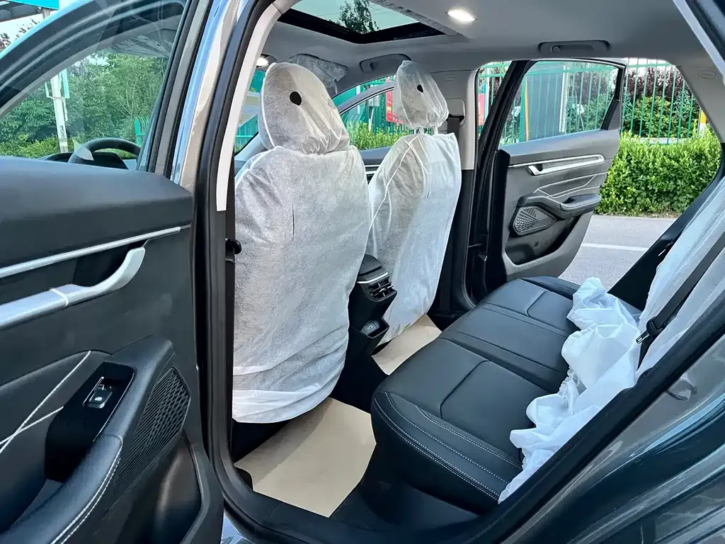 Geely Emgrand 2026 из CN, фото 5