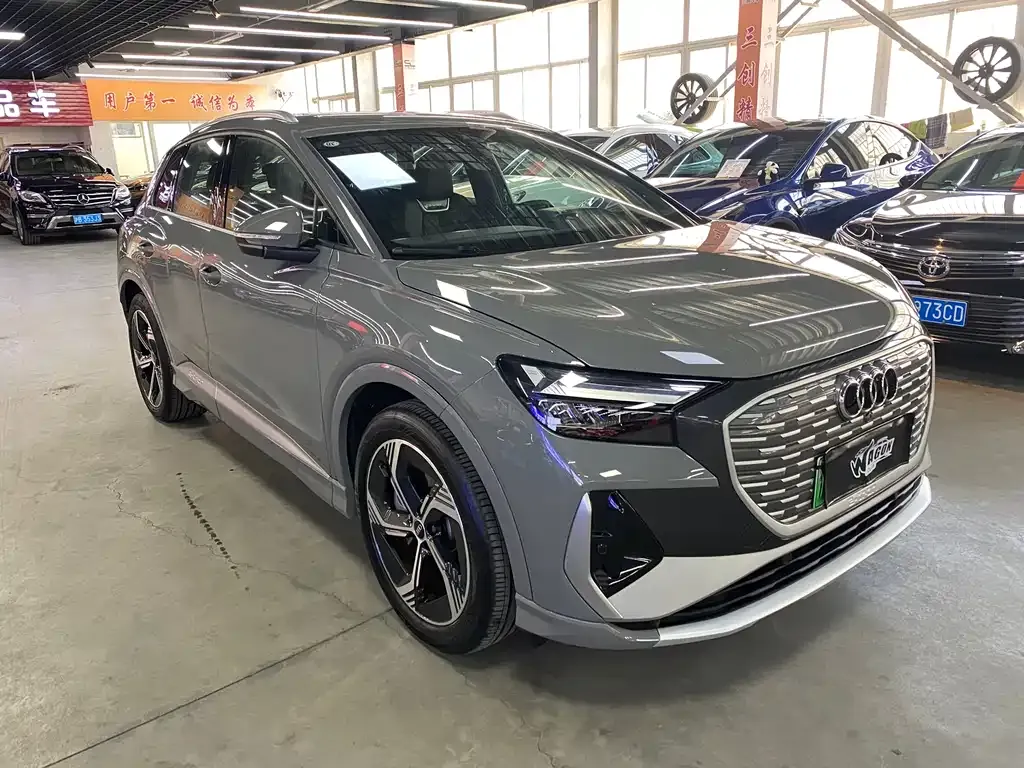 Audi Q4 e-tron — фото 3