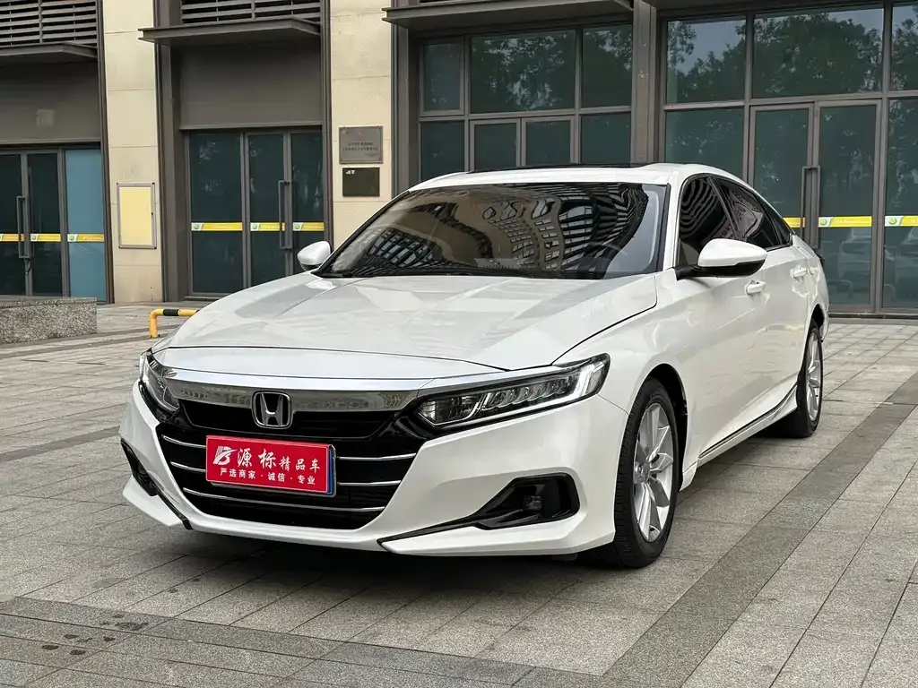 Honda Accord — фото 1