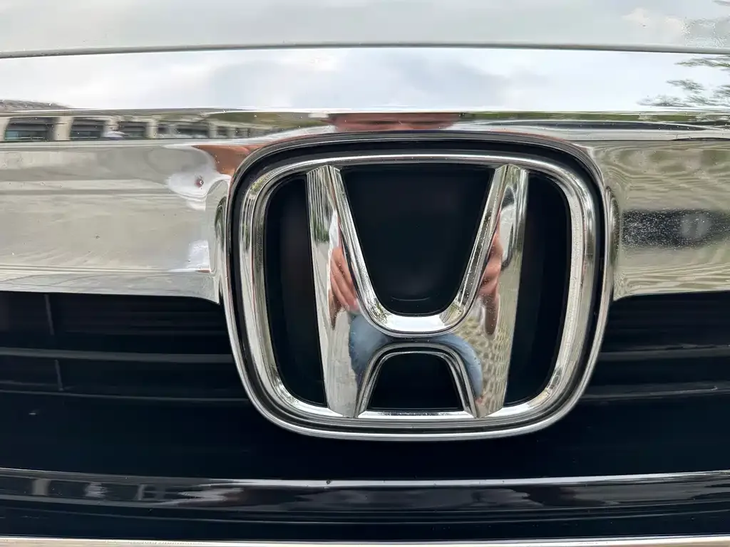 Honda Accord — фото 3