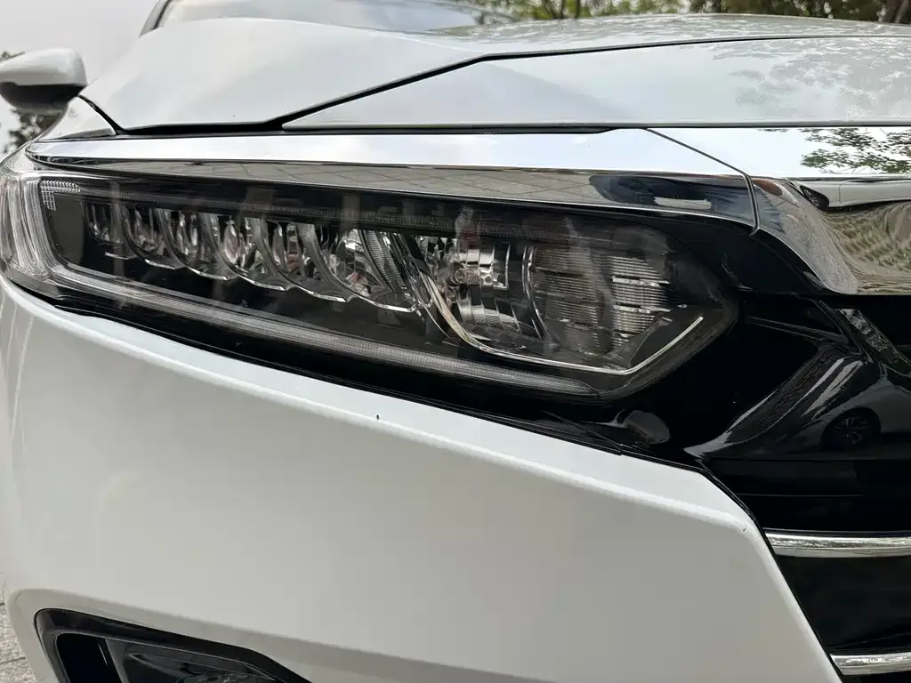Honda Accord — фото 4