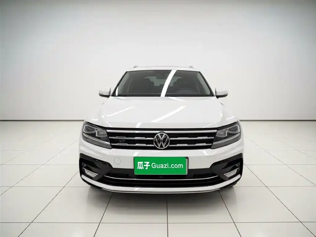 Volkswagen Tiguan L — фото 8