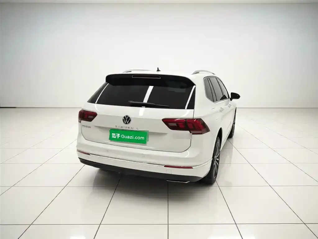 Volkswagen Tiguan L — фото 4