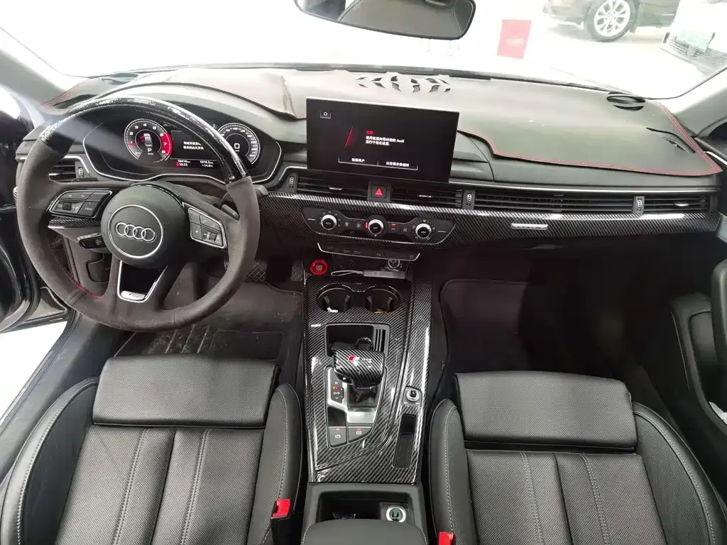 Audi A4L 2021 из CN, фото 8