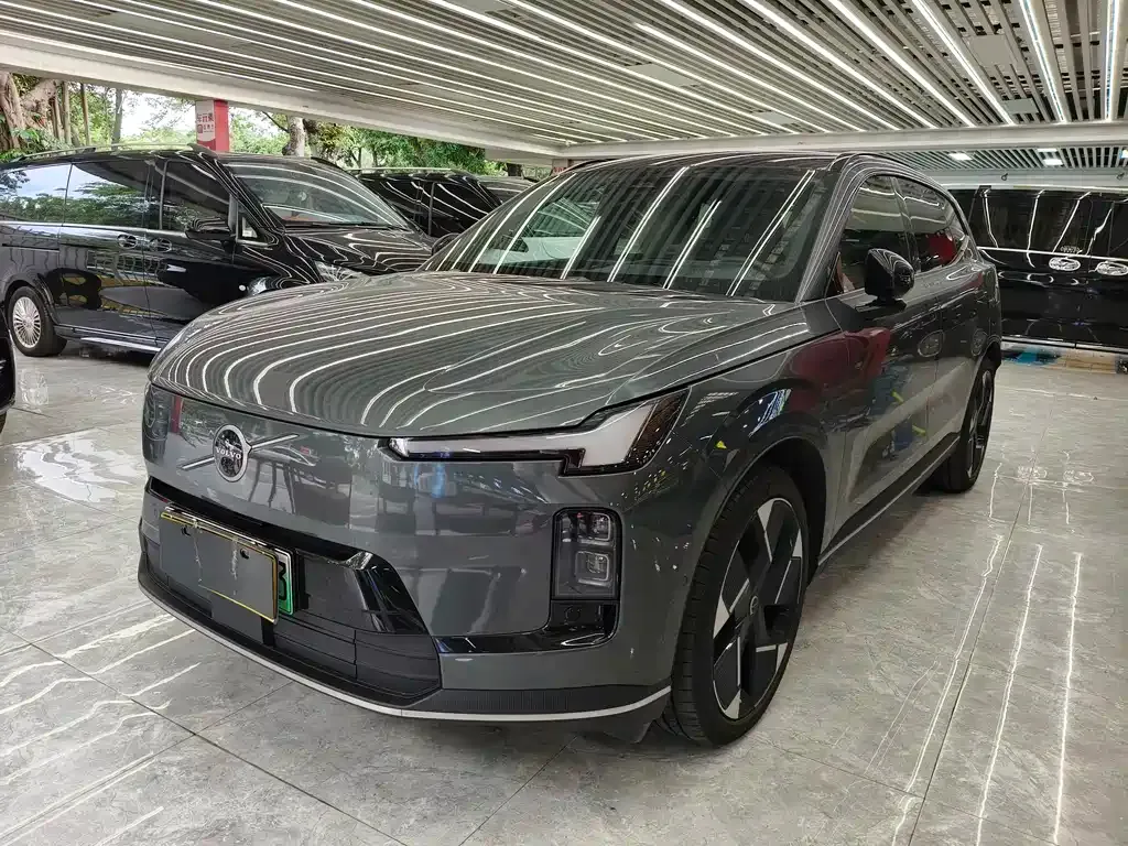 Volvo XC70 Plug-in Hybrid