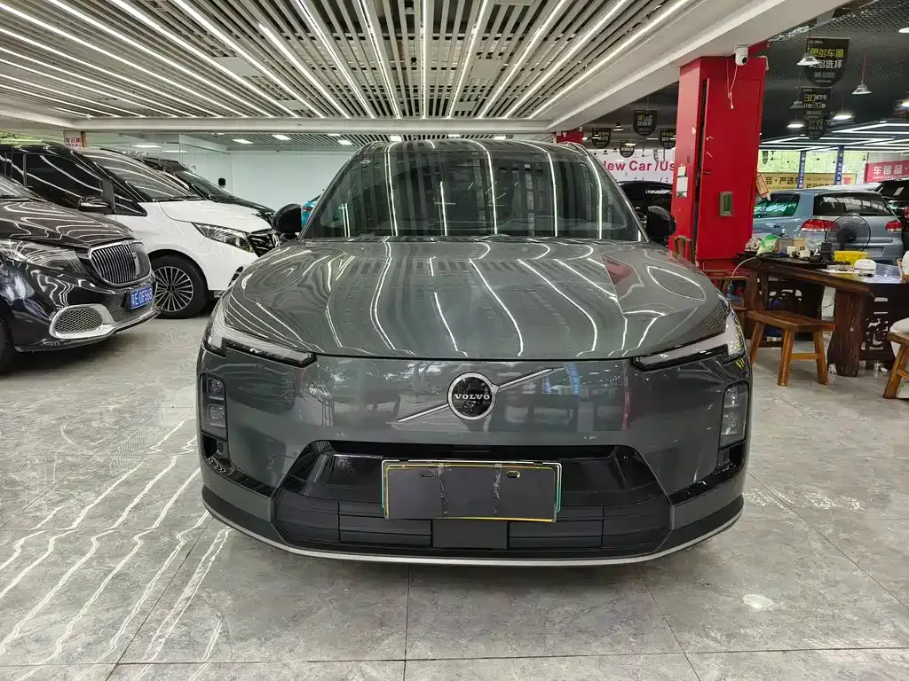 Volvo XC70 Plug-in Hybrid 2025 из CN, фото 5