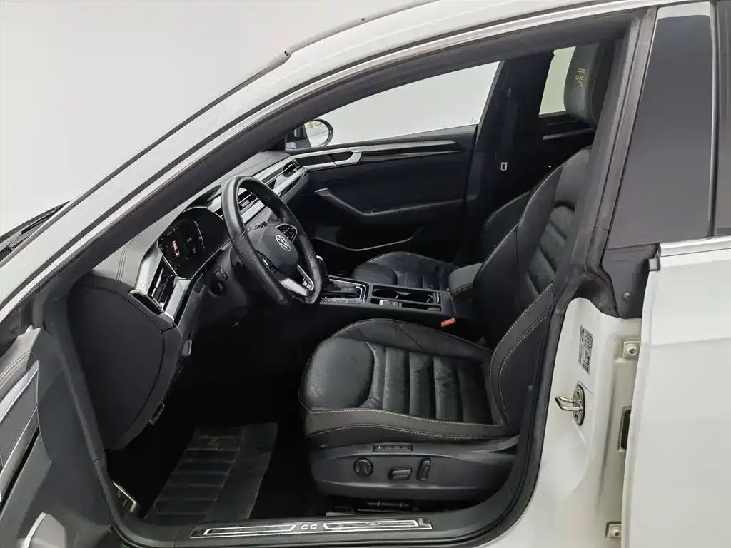 Volkswagen CC 2023 из CN, фото 9