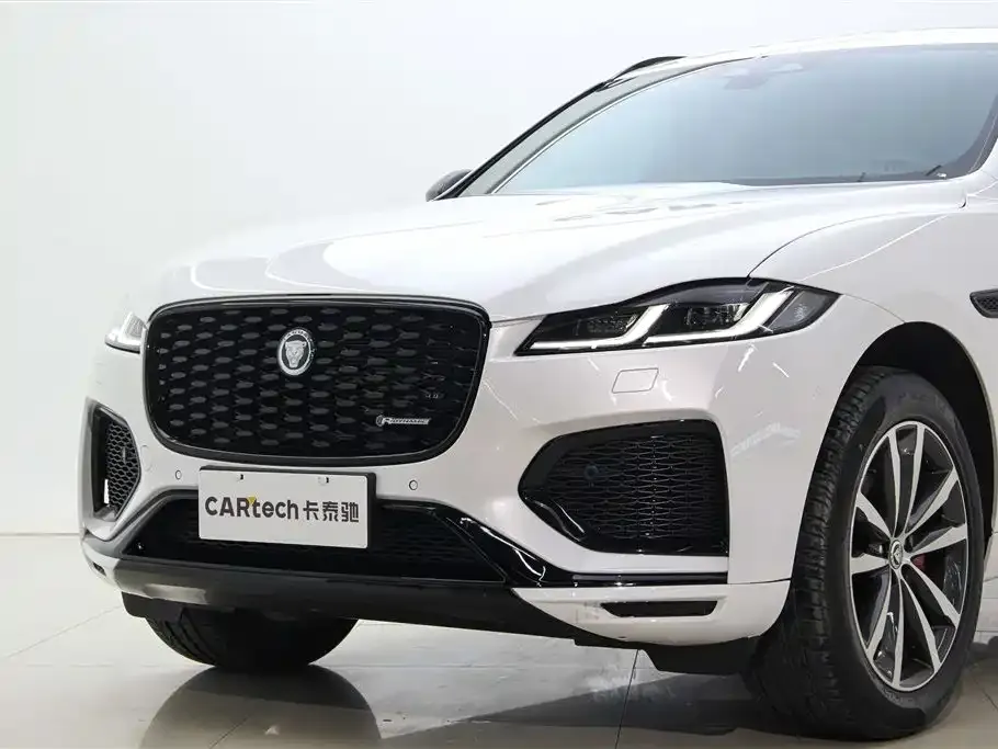 Jaguar F-PACE — фото 3