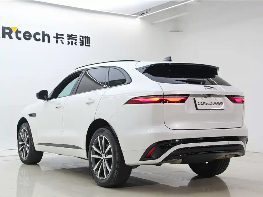 Jaguar F-PACE — фото 4