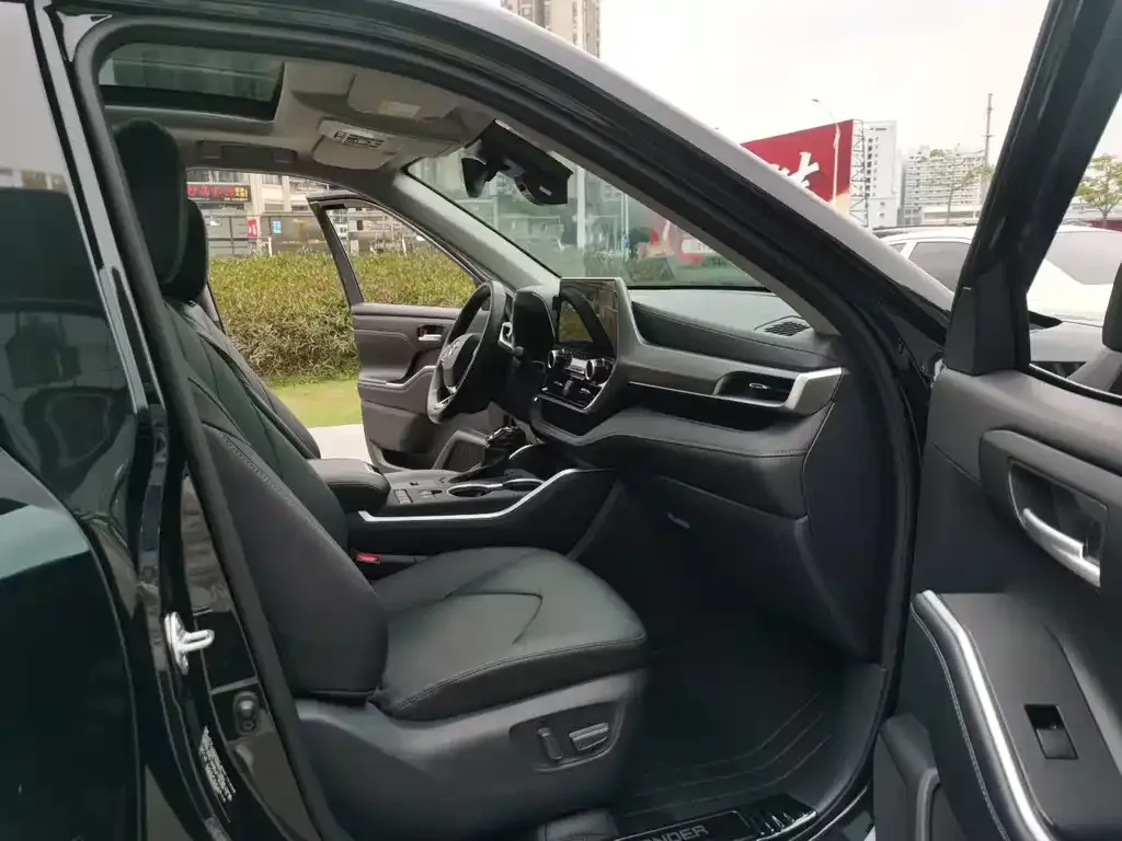 Toyota Highlander 2024 из CN, фото 3