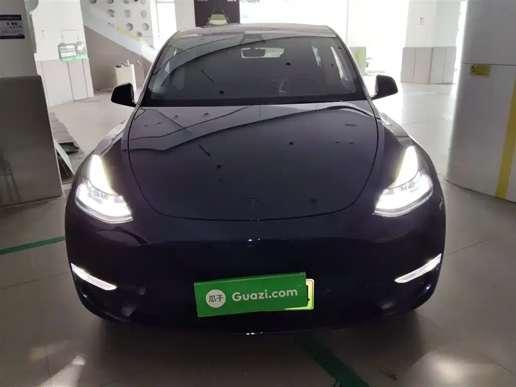 Tesla Model Y — фото 6